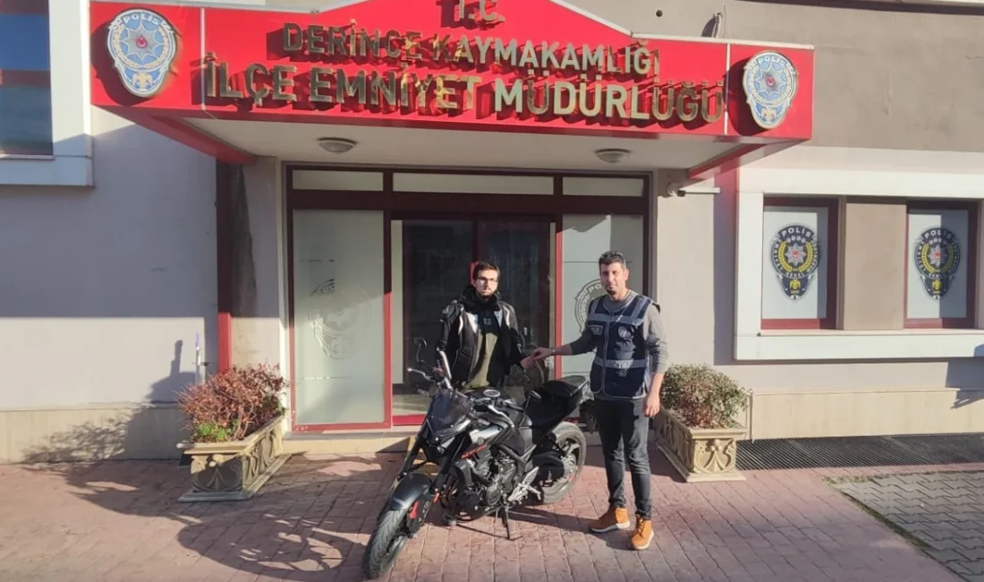 Kocaeli’nin Derince ilçesinde motosiklet çalan şüpheli, polis ekiplerince yakalandı, çalıntı