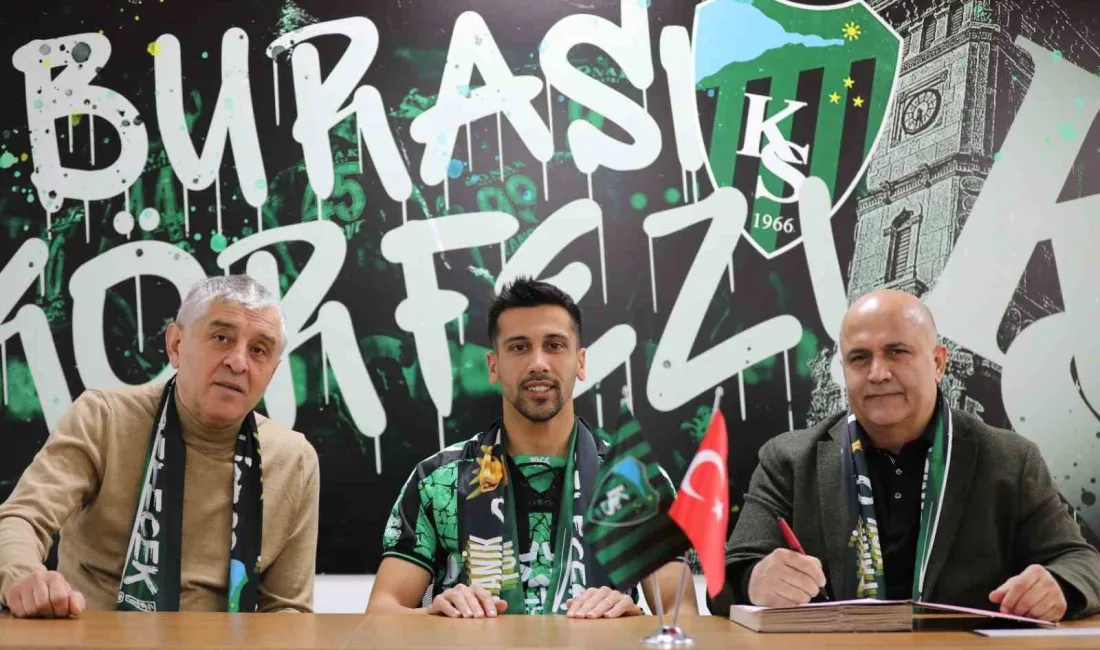 Trendyol 1. Lig ekiplerinden Kocaelispor, 30 yaşındaki futbolcu Samet Yalçın