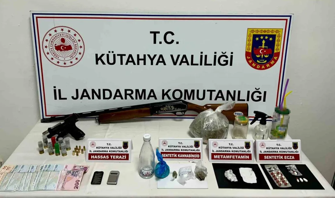 KÜTAHYA'DA GERÇEKLEŞTİRİLEN UYUŞTURUCU OPERASYONUNDA ÇOK MİKTARDA NARKOTİK MADDE ELE GEÇİRİLİRKEN,