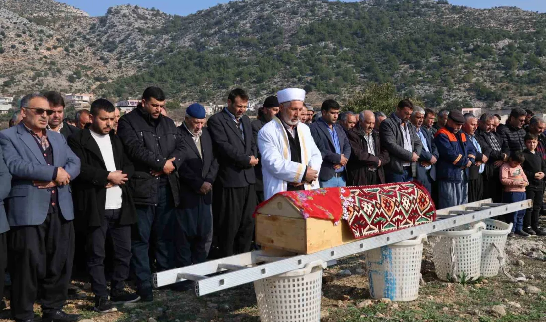 Adana’nın Kozan ilçesine düğünde havaya açılan ateş sonucu kafasından yaralandıktan