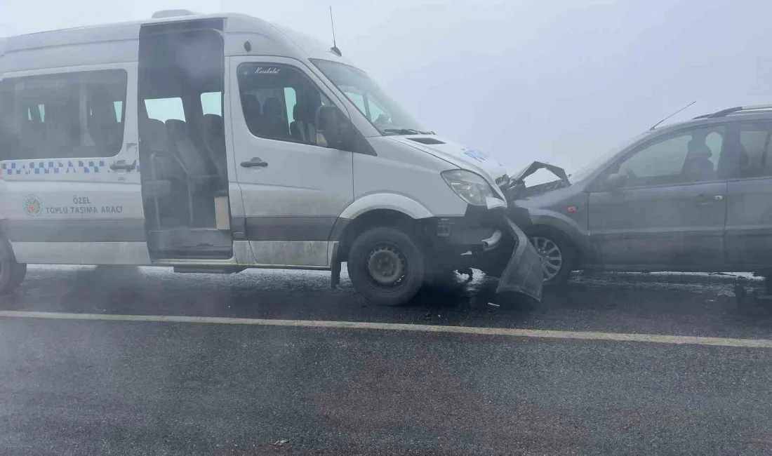 Malatya’da yolcu minibüsü ile otomobilin karıştığı trafik kazasında 1 kişi