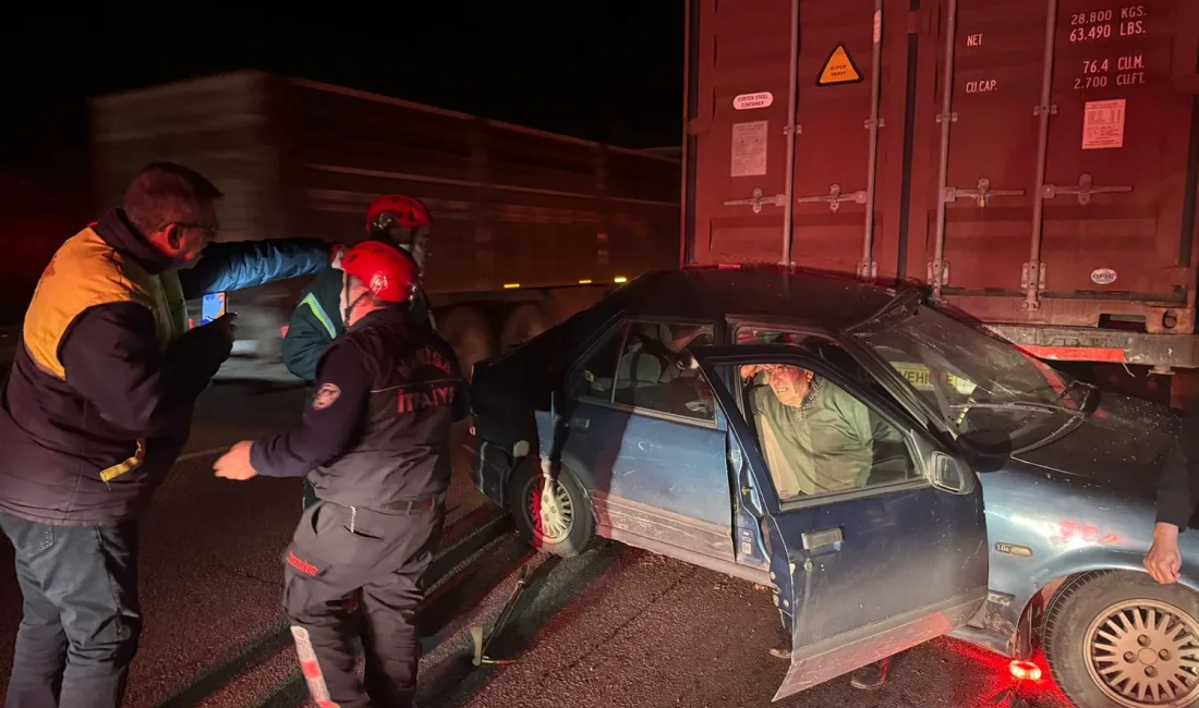 MANİSA’NIN KULA İLÇESİNDE OTOMOBİL YOL KENARINDA ARIZA YAPMASI SEBEBİYLE PARK