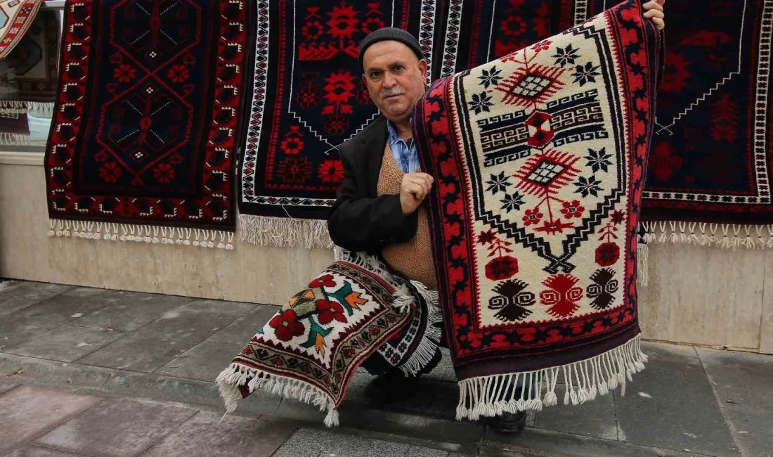 Dünyada dokunan ilk halı olarak bilinen Pazırık halısı halı ustası