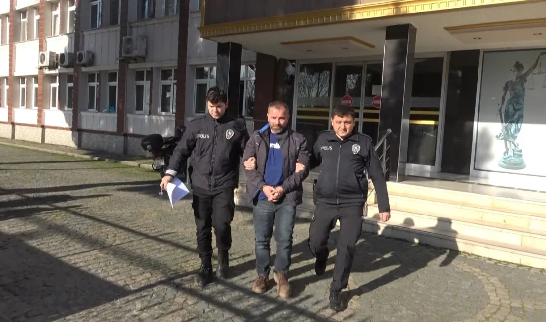 SAMSUN'UN 19 MAYIS İLÇESİNDE BOŞANMA AŞAMASINDA Kİ EŞİNİ 5 YERİNDEN