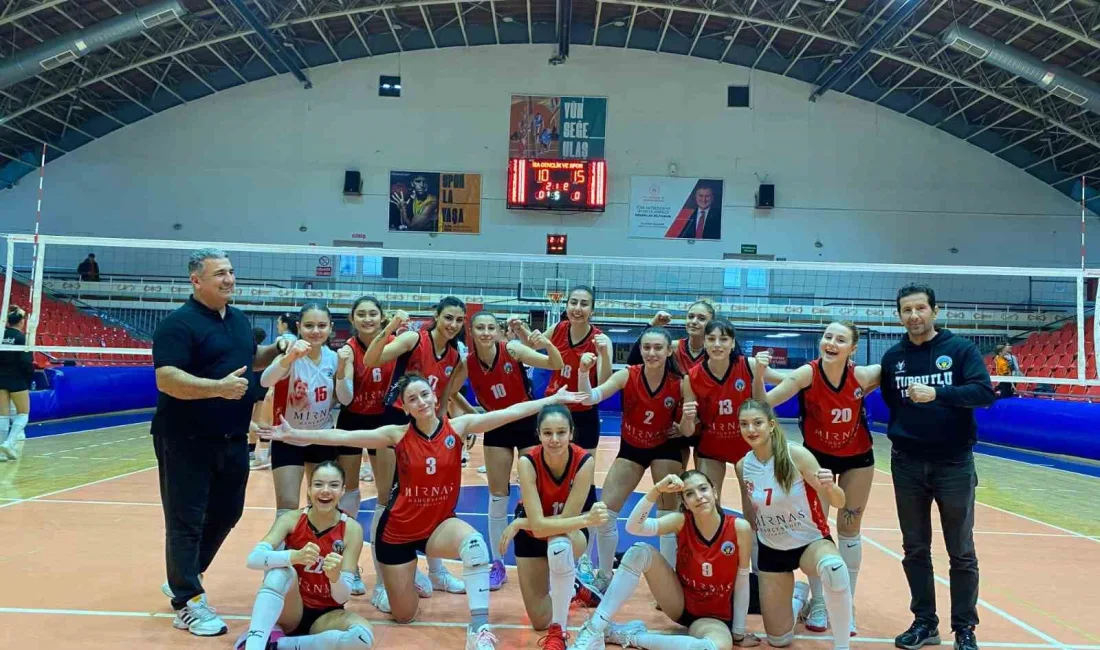 Turgutlu Belediyespor Kadın Voleybol takımı deplasmanda karşılaştığı Ata Okulspor’u 2-3