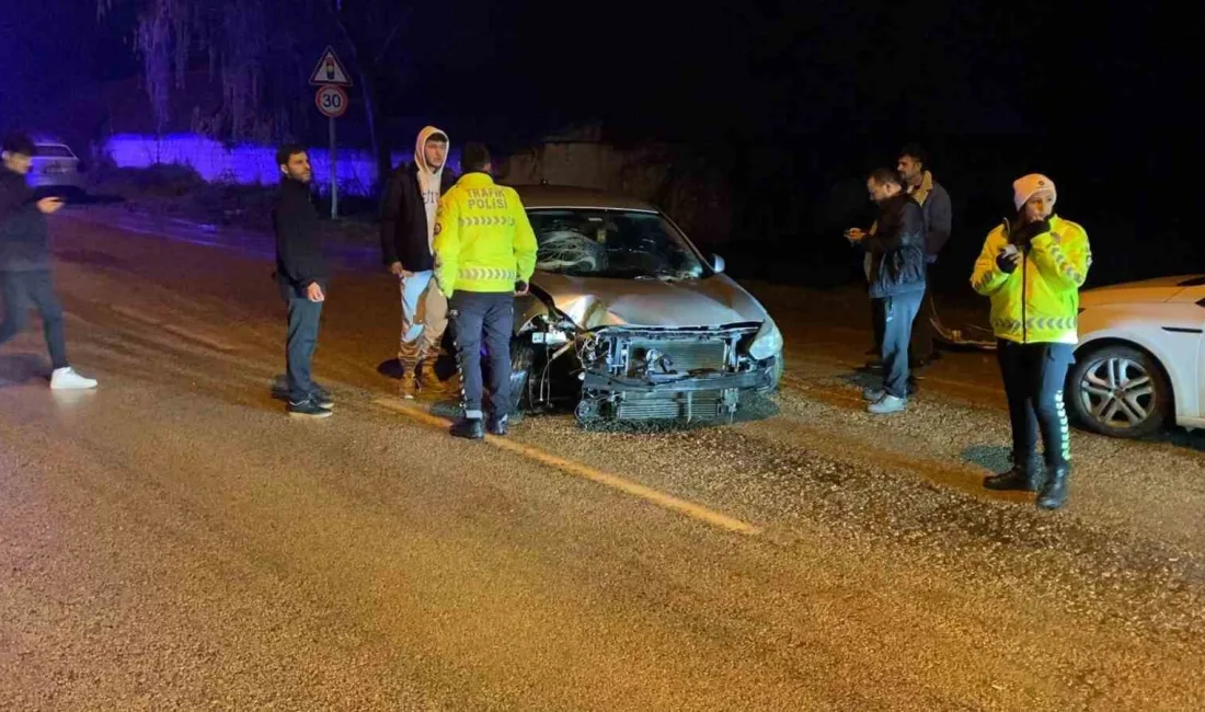 BURSA'NIN İNEGÖL İLÇESİNDE YAĞIŞLA MEYDANA GELEN KAZADA KONTROLDEN ÇIKAN OTOMOBİL