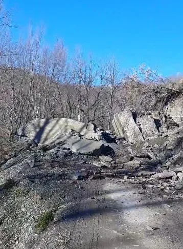 KASTAMONU’DA YENİ YILIN İLK SAATLERİNDE ÇIKAN YANGIN SONRASI İKİ KATLI