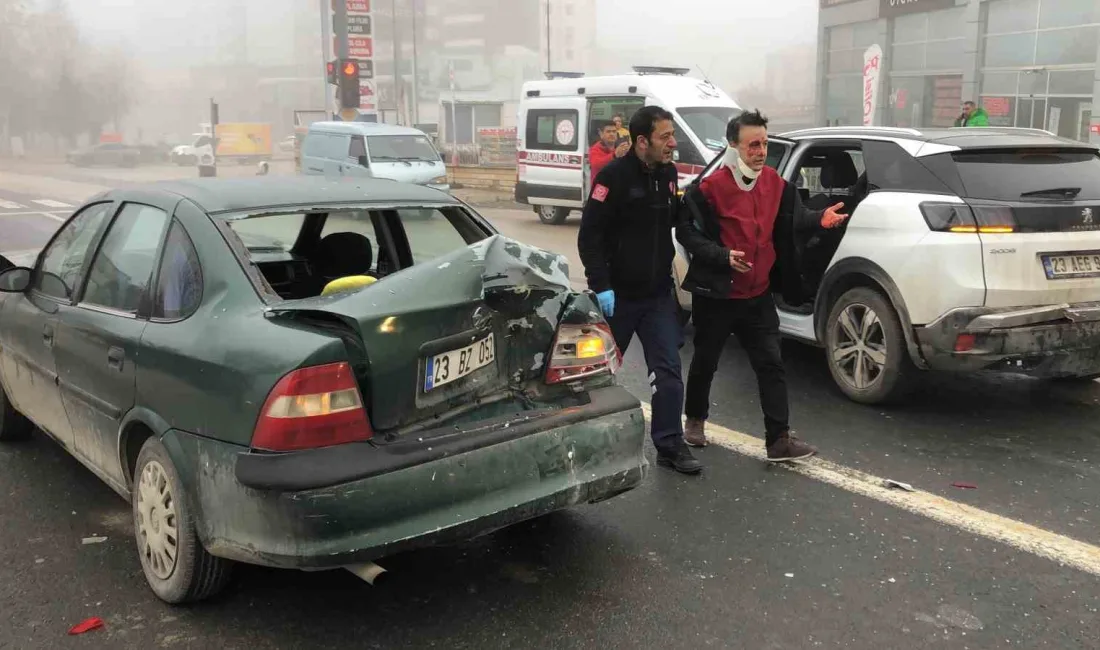 Elazığ’da yoğun sis ve gizli buzlanma nedeniyle meydana gelen trafik