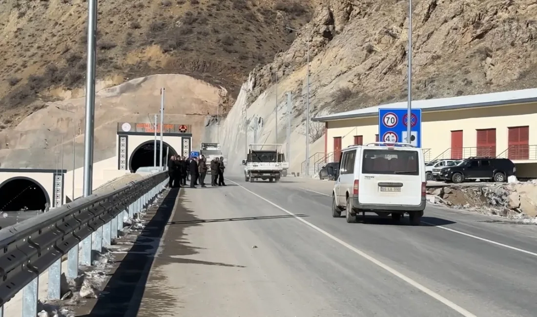 Yüksekova ile Hakkari-Van arasında yapımı süren Yeni Köprü Tüneli’nin her